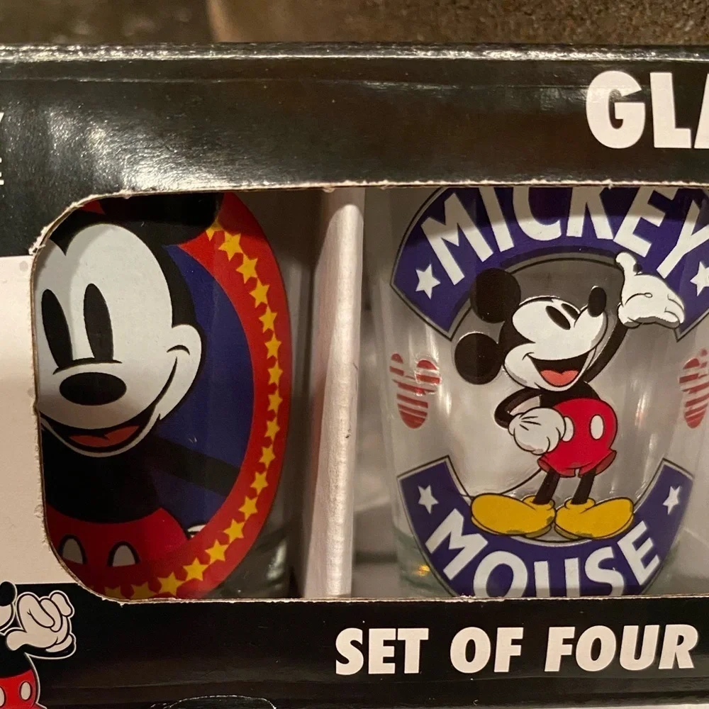 Disney Mickey Mouse Collector Glassware Set  4 Licensed Shot Glasses 1.5…
